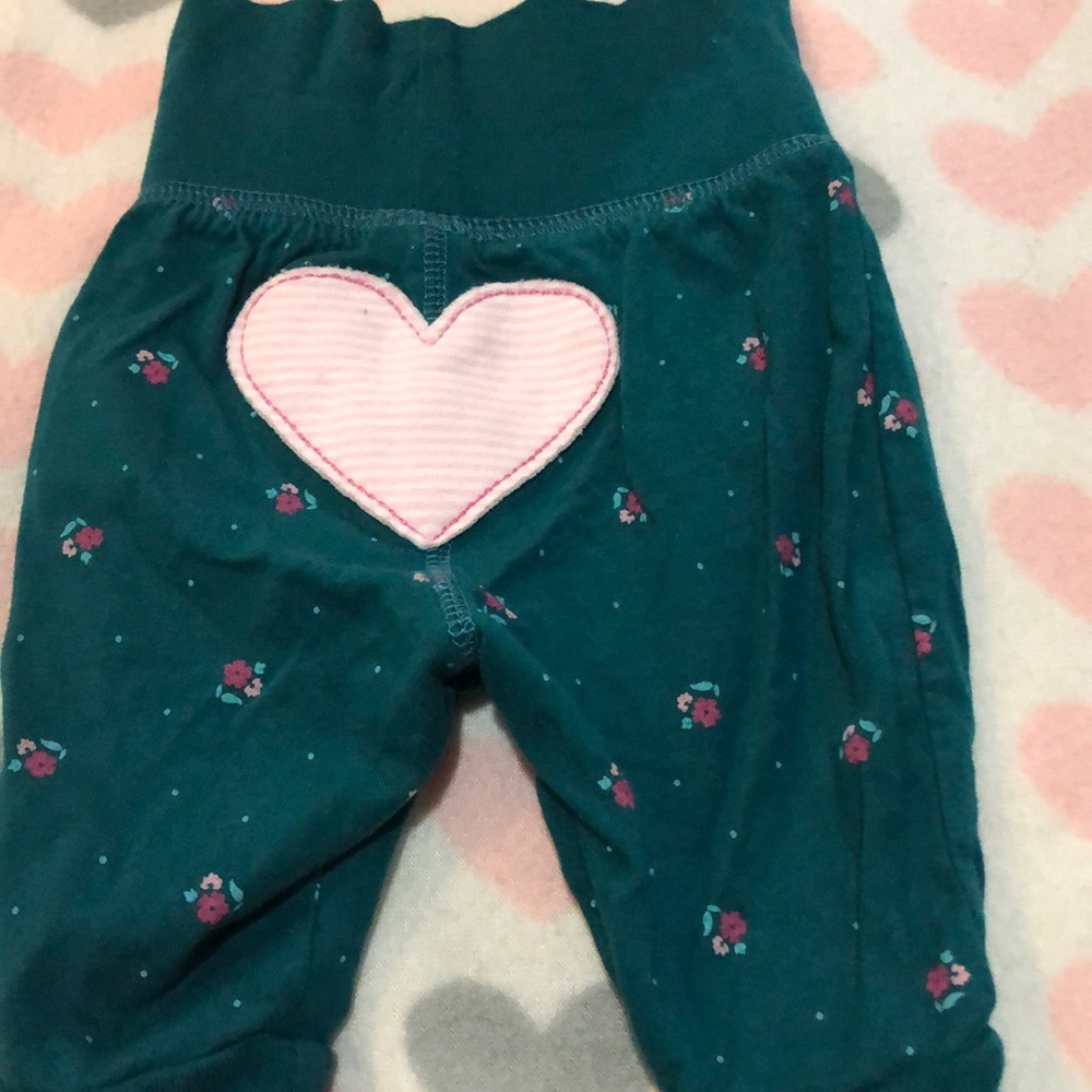 Outfit - Picture 3 of 3